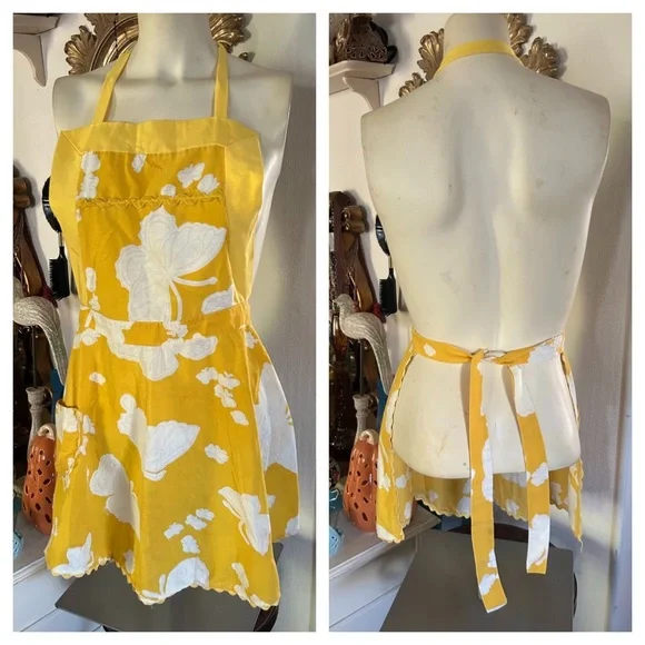 Vintage Butterfly Apron - Picture 2 of 11